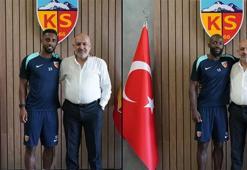 Kayserispor'dan Lionel Carole ve Stephane Bahoken'e yeni sözleşme