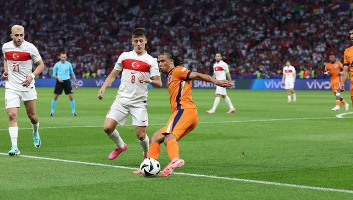 KICKER: ÇILGIN YARI FİNAL MÜCADELESİ